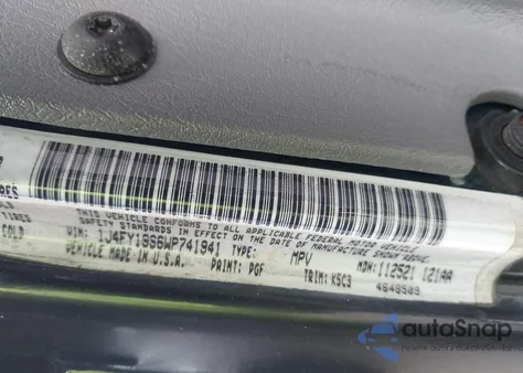 1998 Jeep Wrangler Sport z USA, uszkodzony, nr VIN 1J4FY19S6WP741941